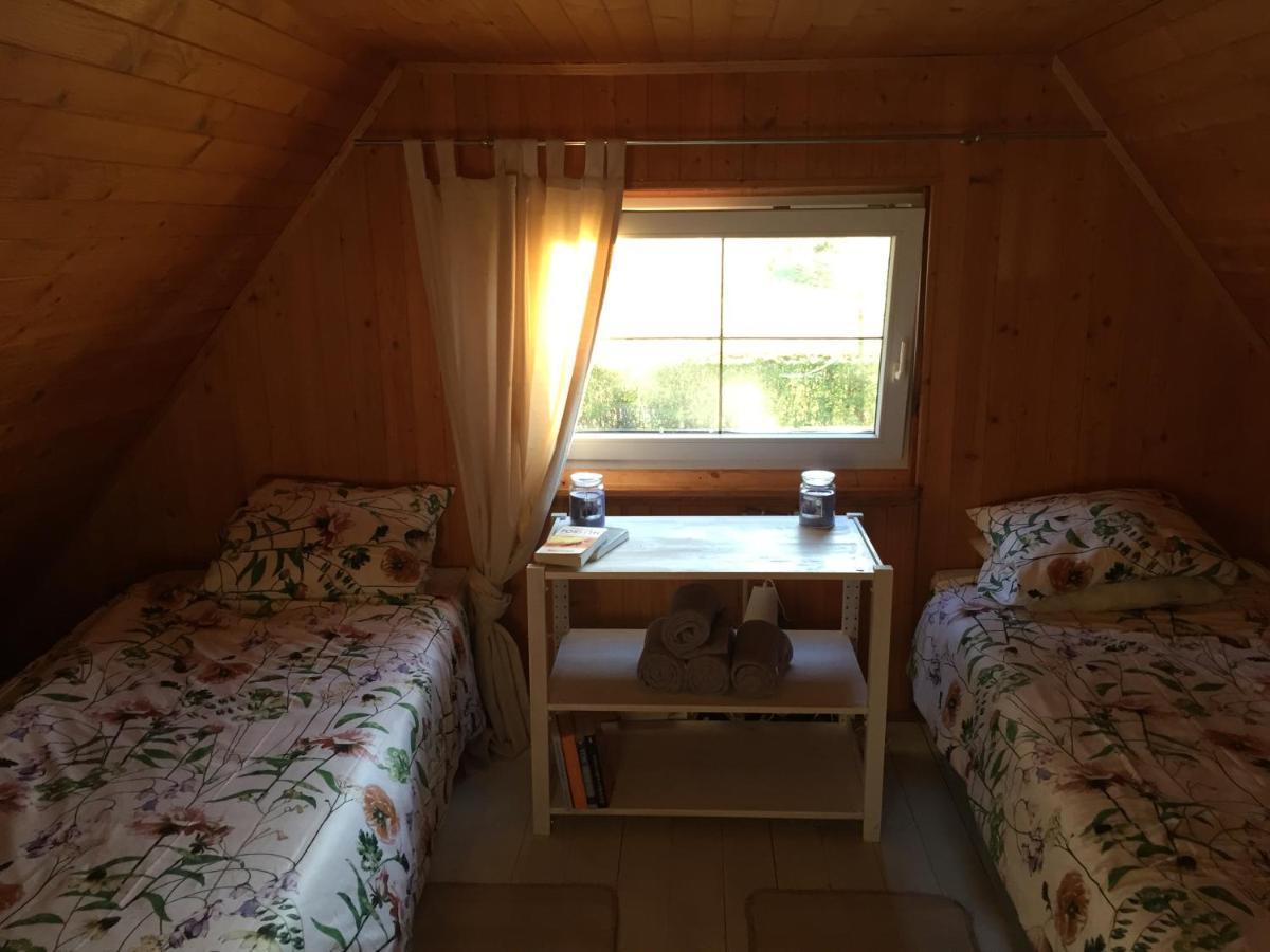 Domek Nad Jeziorem Otalzyno Pomieczyno Kültér fotó